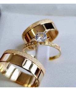 Alianças de Casamento 8mm | Modelo Nívea | Friso Lateral Diamantado | Moeda Antiga Banhada a Ouro 18K