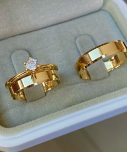 Alianças de Casamento 5mm | Modelo Chanfrado | Semi Anatômico | Moeda Antiga Banhada a Ouro 18K | Anel Solitário Incluso