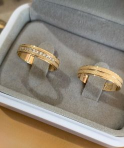 Aliança de Ouro 18K | Modelo Reto Semi-Anatômico Diamantado 4mm | Casamento e Noivado