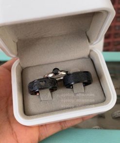 Par De Alianças Prata Em Aço Cirúrgico 8mm Diamantado Preto Modelo Maia