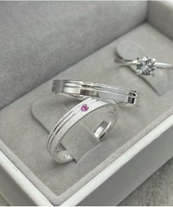 Alianças Finas de Namoro em Prata 950 | 3mm Reto Semi Anatômico | Modelo Abel | 2 Frisos Laterais | Anel Solitário Incluso