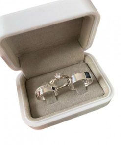 Alianças de Namoro em Prata 950 | Modelo Crislayne 02 | 6mm Reto Semi Anatômico com Pedras Laterais | Anel Solitário Incluso