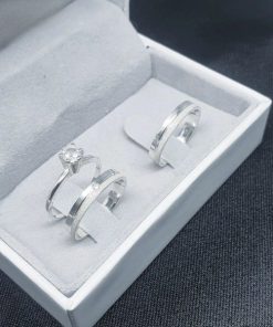 Alianças de Namoro em Prata 950 3mm | Modelo Neila | 1 Friso Lateral Diamantado | Feminina com Pedra de Zircônia no Friso