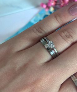 Alianças de Namoro em Aço Cirúrgico | Par de Alianças Prata 4mm | Modelo Liso com Friso Central