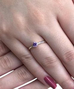 Anel Solitário Colorido Classic em Prata 925 com Pedra Roxa