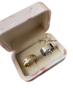 Par De Alianças Prata Em Aço Cirúrgico 8mm Banhado A Ouro 18k