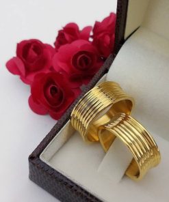 Alianças De Noivado Em Aço Cirúrgico Banhado A Ouro 18k - 8mm