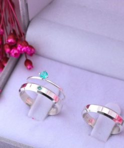 Alianças de Namoro em Prata 950 3mm | Modelo Chanfrado | Feminina com Pedra de Zircônia Verde | Semi Anatômico