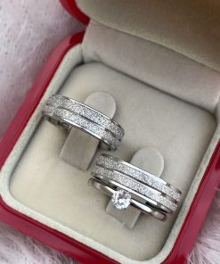 Alianças de Namoro em Aço Cirúrgico | Par de Alianças Prata 6mm | Diamantadas com 2 Frisos e Lateral Baixa