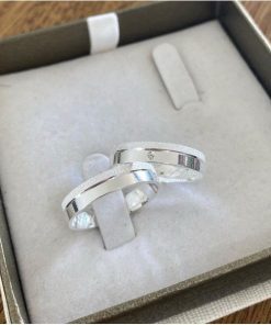 Alianças de Namoro em Prata 950 | Modelo Ayumi | 5mm Liso com Friso Lateral Diamantado | Reto Semi Anatômico