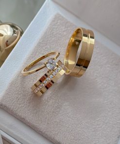 Alianças de Casamento 6mm | Modelo Sem Anatômico | 1 Friso Central | Moeda Antiga Banhada a Ouro 18K | Anel Solitário Incluso