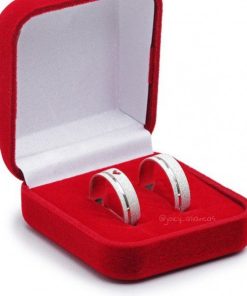 Alianças de Namoro em Prata 950 | 5mm Diamantado com Friso Lateral | Modelo Luci com Coração Vazado