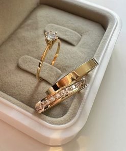 Aliança de Ouro 18K | Modelo Reto Semi-Anatômico 3mm | Feminina com 15 Pedras de Zircônia (Meia Volta) | Casamento e Noivado