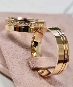 Alianças de Casamento 6mm | Modelo Juliette | Feminina com 15 Pedras de Zircônia Laterais