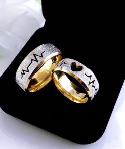 Alianças De Namoro 8mm Fosco Com Coração Acabamento chanfrado