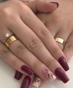 Aliança de Ouro 18K | Modelo Mirela | Reto Semi-Anatômico 7mm | Casamento e Noivado