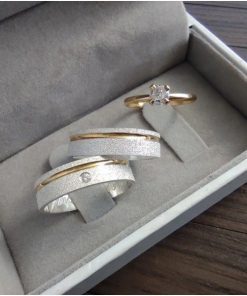 Alianças de Namoro em Prata 950 com Detalhe Banhado a Ouro 18K | Modelo 6mm Diamantado com Friso Lateral