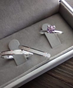 Alianças de Namoro de Prata 950 3mm | Centro Diamantado | Modelo Melissa 03 | Reto Semi Anatômico | Anel Solitário Incluso