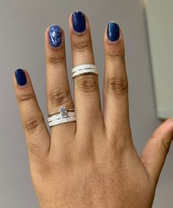 Alianças de Namoro em Prata 950 | 7mm Chanfrado com 2 Frisos Diamantados | Modelo Anatômico | Anel Solitário Incluso