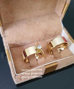 Alianças de Casamento 8mm | Modelo Alice | Moeda Antiga Banhada a Ouro 18K