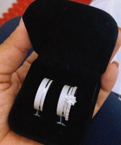 Alianças de Namoro em Prata 950 6mm | Modelo Kim | Diamantado com 1 Friso Lateral | Reto Semi Anatômico | Anel Cravejado Incluso