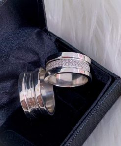 Alianças de Namoro em Prata 950 10mm | Estilo Bulgari | Modelo Polido Liso | Semi Anatômicas | Feminina com 30 Pedras de Zircônia Branca em Duas Fileiras