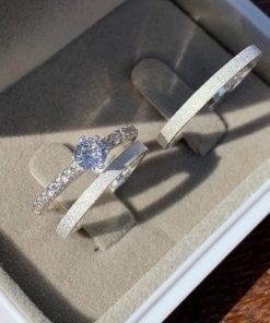 Alianças de Namoro 2mm em Prata 950 | Modelo Fino Feminino Diamantado | Par com Anel Solitário Cravejado