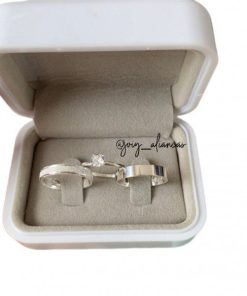 Alianças de Namoro em Prata 950 | Modelo Nicolly | 4mm Semi Anatômico | Feminina com Friso Diamantado e Lateral Baixa | Masculino Liso