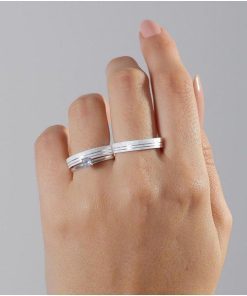 Alianças de Namoro em Prata 950 4mm | Modelo Diamantado com 2 Frisos Laterais | Anatômico | Anel Solitário Incluso