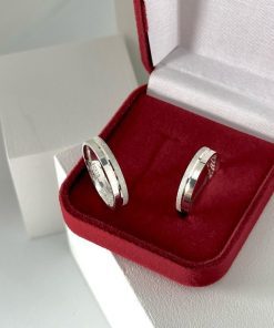 Alianças de Namoro Finas 4mm em Prata 950 | 1 Friso Lateral Diamantado | Semi Anatômico
