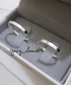 Alianças de Namoro Finas em Prata 950 3mm | Modelo Virgínia | Reto Semi Anatômico | Feminina com Pedra de Zircônia Central