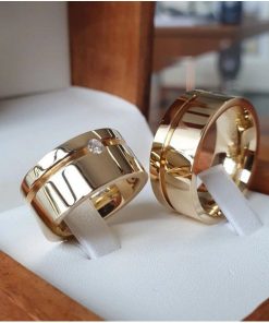 Alianças de Casamento 10mm | Modelo Taisa | Feminina com 1 Pedra de Zircônia no Friso