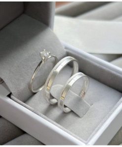 Alianças de Namoro em Prata 950 3mm | Modelo Suzy | Com 1 Friso Lateral Diamantado | Reto Semi Anatômico