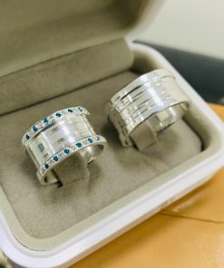 Alianças de Namoro Estilo Bulgari em Prata 950 | Cor Azul e Branca | 10mm Grossas | Semi Anatômicas | Liso Polido