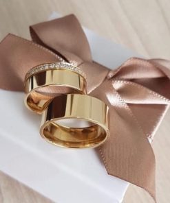 Alianças de Casamento 8mm | Moeda Antiga | Com 15 Pedras de Zircônia | Banhado a Ouro 18k