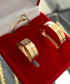 Aliança de Ouro 18K | Modelo Reto Semi-Anatômico 7mm | Liso com Friso Central | Casamento e Noivado