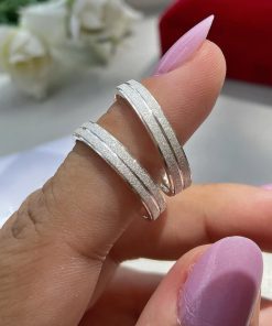 Alianças de Namoro em Prata 950 | 4mm Diamantado com 2 Frisos em Lateral Baixa | Modelo Anatômico