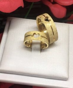 Alianças De Noivado Banhado A Ouro 18k - 8mm- Diamantado Com Coração