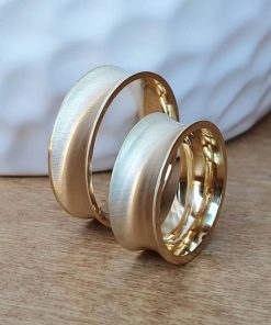 Alianças de Casamento 8mm | Modelo México | Côncava Fosca Lixada | Banhado a Ouro 18K