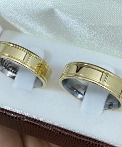 Alianças de Casamento Ouro 10K com Revestimento em Prata 5mm | Polida com 2 Frisos Laterais Canto a Canto