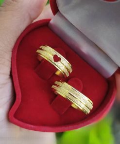 Par De Alianças Aço Cirúrgico Banhado A Ouro 18k - 6mm- Diamantado Feminino Com Coração