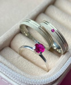 Alianças de Namoro 4mm em Prata 950 | Modelo Diamantado com 2 Frisos Laterais