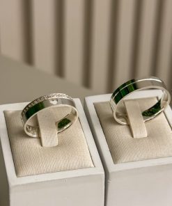 Alianças de Namoro em Prata 950 | Modelo Giselle 6mm | 1 Friso Lateral | Feminina com Pedras e Coração Vazado