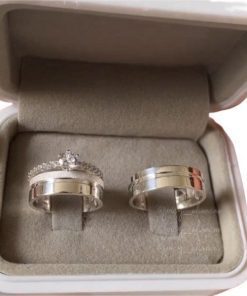 Alianças de Namoro em Prata 950 | Modelo Rory | 7mm Anatômico | Feminina com Friso Lateral Diamantado