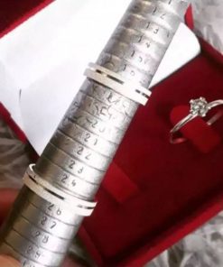 Alianças de Namoro em Prata 950 | Modelo Francine | 4mm Diamantado com 1 Friso Lateral | Anel Solitário Incluso