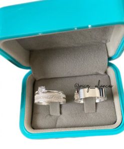 Alianças de Namoro em Prata 950 6mm | Modelo Thyana | Anatômica | Feminina com Detalhes Diamantados e 15 Pedras de Zircônia (Meia Volta)