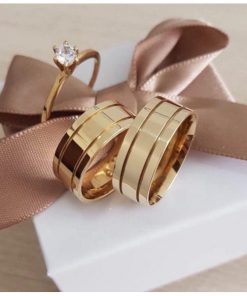 Alianças de Casamento 8mm | 2 Frisos Laterais | Moeda Antiga Banhada a Ouro 18K
