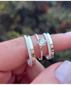 Alianças de Namoro Finas de Prata 950 4mm | 1 Friso Lateral Diamantado | Modelo July | Reto Semi Anatômico