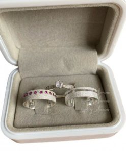 Alianças de Namoro em Prata 950 6mm | Modelo Hallie | Diamantado | Semi Anatômicas | Feminina com 15 Pedras de Zircônia Rosa