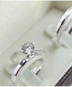 Alianças de Namoro em Prata 950 4mm | Modelo Ayumi | Anatômico | Liso com 1 Friso Lateral Diamantado